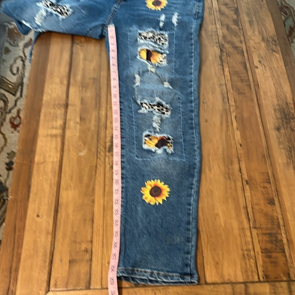 Patchwork Jeans Distressed Patch Sunflower Jeans - image 6